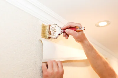 Pose de papier peint à Avize — revêtements muraux et toiles de verre